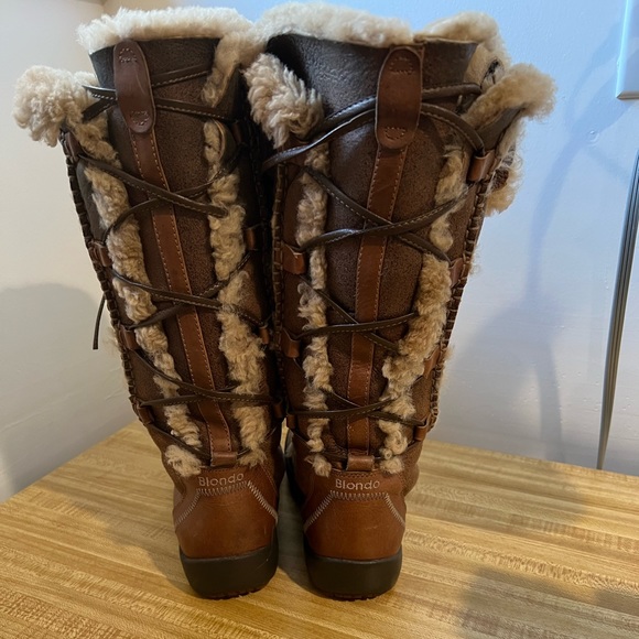 Blondo leather and sheepskin winter boots. - Picture 3 of 8